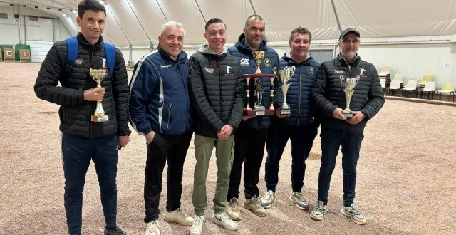 photo  les vainqueurs et finalistes 2025 du grand prix organisé par l’olympique argentan.  &copy;  olympique pétanque 