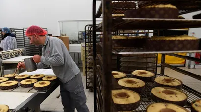 photo  à sainte-gemmes-sur-loire, le groupe bpa produit du pain et des pâtisseries pour les professionnels. 
