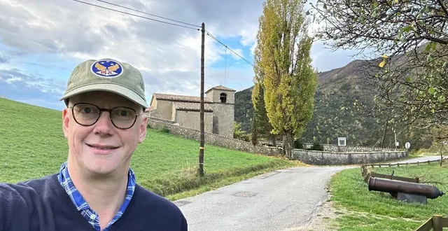photo  jean-baptiste de martigny est le maire sortant du village de rochefourchat, à 1 h 15 de valence, qui comptabilise seulement deux habitants.  &copy;  photo : mairie de rochefourchat 