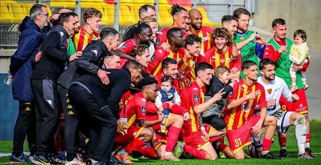 photo  le mans fc tout sourire après la victoire contre annecy, samedi 7 mars 2026.  &copy;  photo le maine libre yvon loue 
