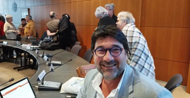 photo  willy jourdain a présenté le bilan financier de la commune de l’année 2025 pour son dernier conseil municipal en tant qu’élu, après 18 ans d’engagement.  &copy;  ouest-france 