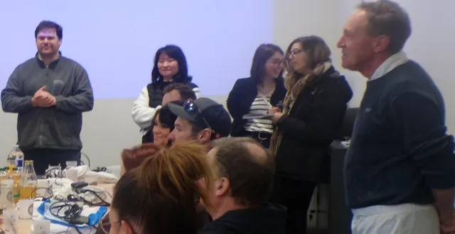 photo  françois lemière, debout à droite, accueille la délégation canadienne.  &copy;  ouest-france 