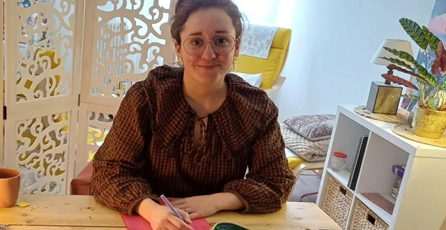 photo  lucie mahé est installée près du village santé de trélazé.  &copy;  co 