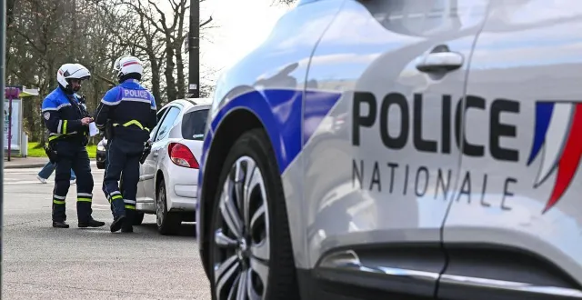 photo  les policiers ont interpellé un jeune homme après un refus d’obtempérer jeudi soir à nantes.  &copy;  franck dubray / photo d’illustration / ouest france 