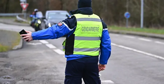 photo  les gendarmes ont identifié le conducteur d’un luxueux modèle sportif de porsche, qui avait fait du raffut à sautron, le 31 décembre 2022. le tribunal l’a relaxé.  &copy;  archives franck dubray / ouest france 