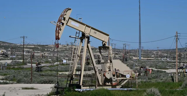 photo  un puits de pétrole en californie, le 8 mars 2026.  &copy;  frederic j. brown / afp 