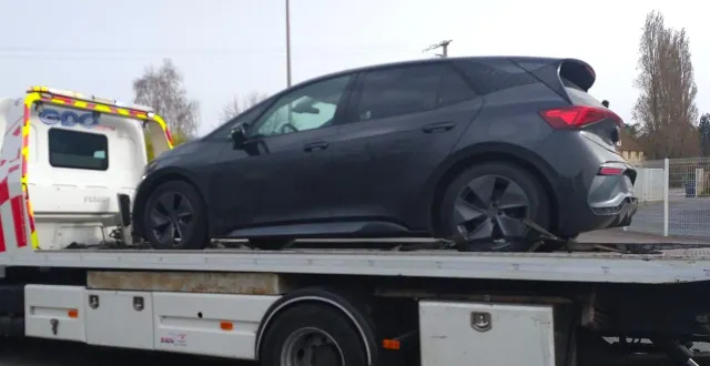 photo  deux véhicules ont été interceptés en grand excès de vitesse, début mars 2026, sur la d89, au sud de caen. les deux voitures ont été placées à la fourrière.  &copy;  gendarmerie du calvados 