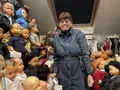 photo  marie-annick paillard, présidente de l’association les p’tits mondes, possède plus de 3 000 poupées. 