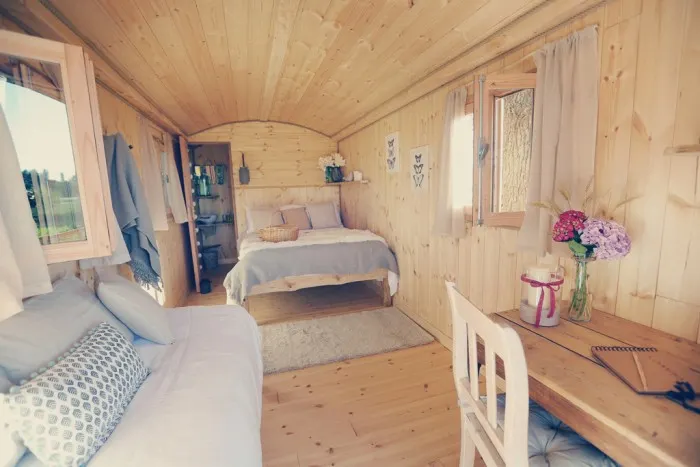 Cabane perchée dans les arbres à la Basse Bergerie