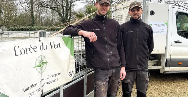 photo  rémi demont et manoé dufeu, 21 ans, ont lancé leur entreprise l’orée du vert à précigné, en 2025.  &copy;  ouest-france 