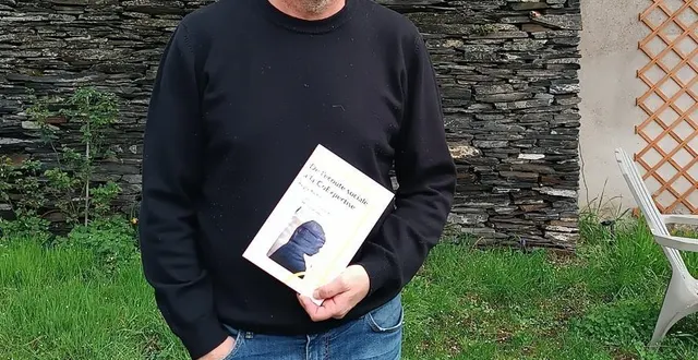 photo  formateur en travail social, régis robin présente son troisième ouvrage.  &copy;  co 