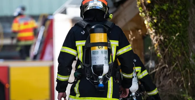 photo  les pompiers sont intervenus à segré (maine-et-loire) pour un feu dans une exploitation agricole.  &copy;  guillaume saligot / ouest-france 