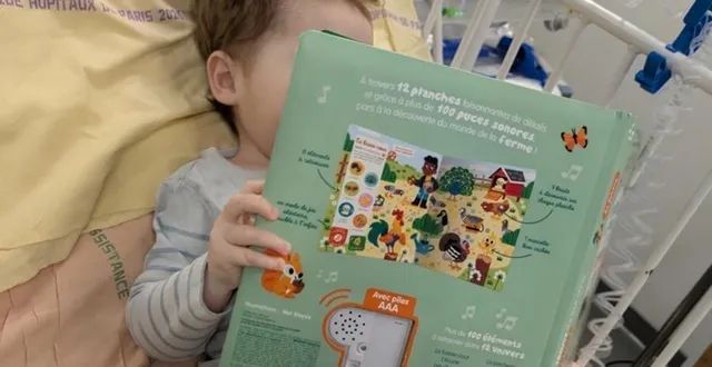 photo  gabriel est à l’hôpital necker à paris, son cœur est soutenu grâce à l’assistance d’un cœur artificiel.  &copy;  stéphanie mauget 