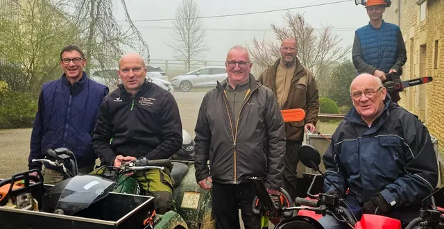 photo  les bénévoles préparent la montoise 2026 : ici l’équipe au départ de l’opération de nettoyage des sentiers.  &copy;  ouest-france 