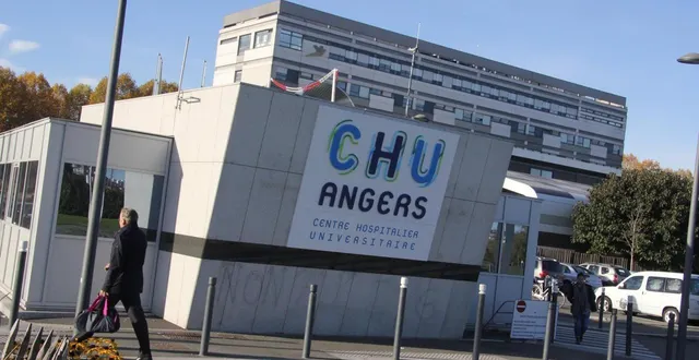 photo  le mouvement se poursuit au chu d’angers.  &copy;  archives ouest-france 