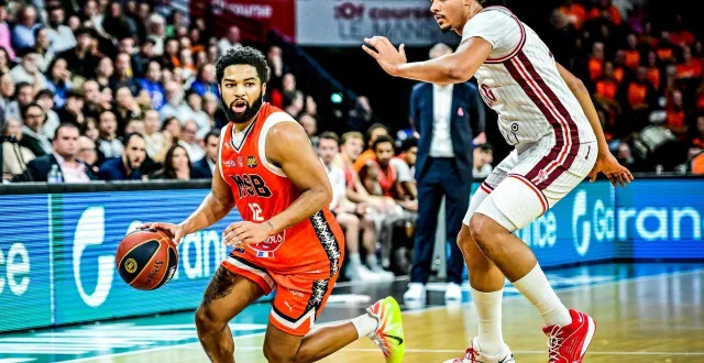 photo  trevor hudgins et le msb avaient battu tre mitchell et bourg-en-bresse de deux points au match aller, le 18 octobre 2025 à antarès.  &copy;  photo : le maine libre - yvon loué 