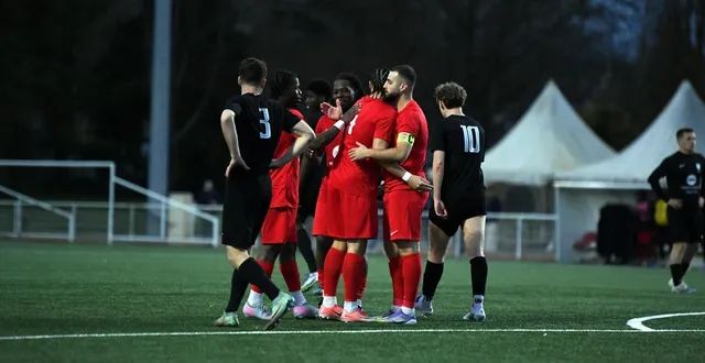 photo  beaucouzé, 14 mars. le capitaine amer a marqué un doublé.  &copy;  co-benjamin beneat 