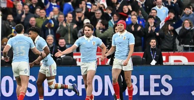 photo  louis bielle-biarrey et antoine dupont ont remporté le tournoi des 6 nations avec les bleus.  &copy;  stéphane geufroi / ouest-france 