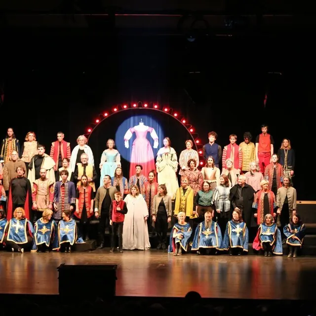 photo la folie théâtrale rassemblant comédiens amateurs (beaucoup) et professionnels (un peu) sera de retour dès le dimanche 12 avril. ici l’édition 2025.  ©  théâtre saint-louis