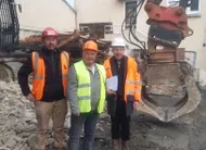 photo  de gauche à droite : kenjee lo van, conducteur des travaux de l’entreprise jugé ; régis berthelot, adjoint à l’urbanisme ; michel le gall, maître d’œuvre et géomètre de la société ligéis. 