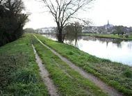 photo  pendant des jours, l’enquête tourne au ralenti. les cours d’eau, et notamment l’authion, sont ratissés, les habitants entendus pour tenter de résoudre ce crime sordide. photo d’illustration. 