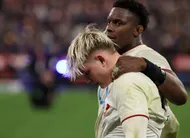 photo  la désillusion des anglais, battus sur le fil par les bleus, samedi 14 mars 2026, au stade de france. 