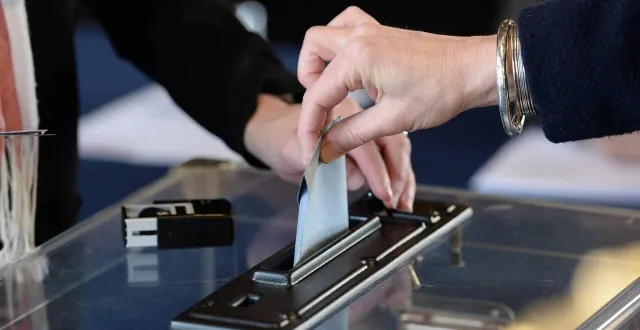 photo  en maine-et-loire à midi, ce dimanche 15 mars 2026, le taux de participation s’élève à 20,50 %.  &copy;  co - michel durigneux 