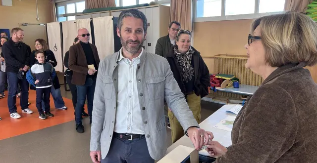 photo  sébastien mathieu.  &copy;  co - cheyenne tyrakowski 