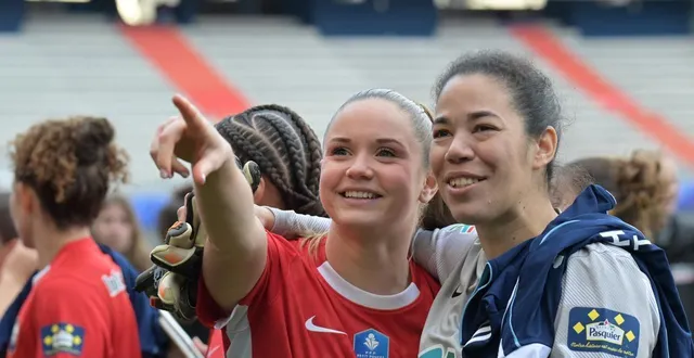 photo  clémence palla, emmeline mainguy et les normandes ont pu savourer leur première à d’ornano, ce dimanche 15 mars 2026.  &copy;  guillaume marie 