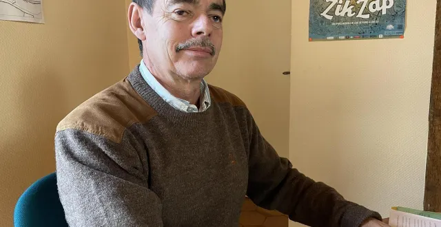 photo  chrsitian chotard est élu pour un second mandat de maire à pirmil.  &copy;  archives ouest-france 