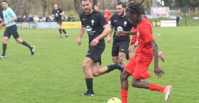 photo  aristide bureau et guérande ont livré un bon match de coupe face au mans.   &copy;  bruno bouvry 