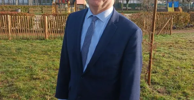 photo  sébastien gouhier, maire sortant présente ses projets et son programme  &copy;  ouest-france 