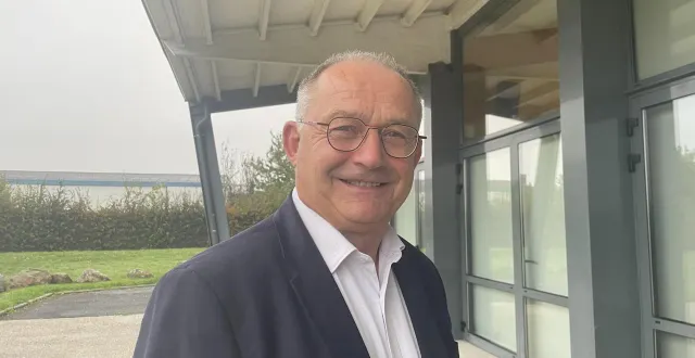 photo  gilles piton est réélu à la mairie de beaupréau-en-mauges (maine-et-loire).  &copy;  archives ouest-france 