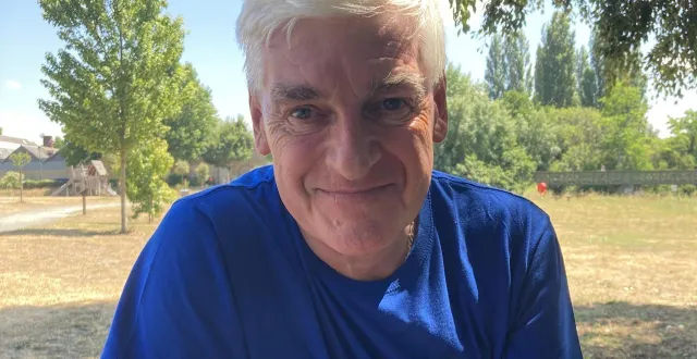 photo  le maire patrick desmazières lors de l'annonce de sa candidature en juillet 2025 au parc de l'huisne de champagné (sarthe).  &copy;  ouest-france 