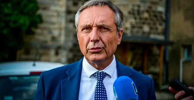 photo  sans surprise, et sans opposants, christophe rouillon a été élu maire de coulaines pour la cinquième fois.  &copy;  archives le maine libre yvon loué 