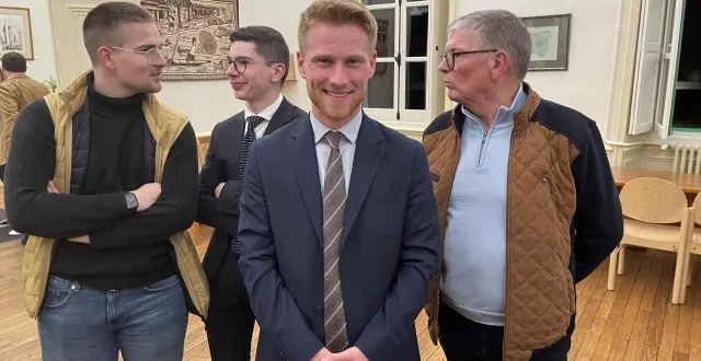 photo  romain lemoigne arrive en tête du premier tour avec 43,68 des voix.  &copy;  le maine libre – louis gohin 