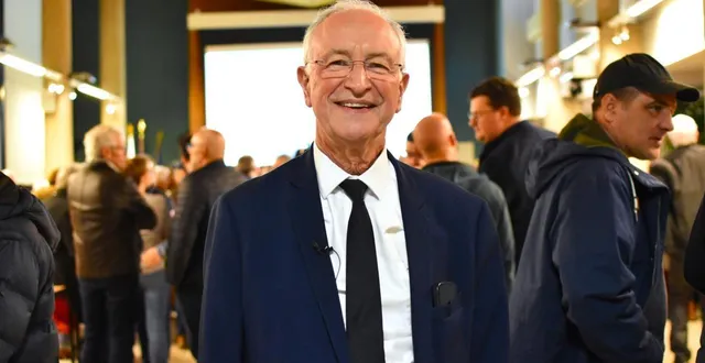 photo  pascal martin a été élu maire de vire normandie dès le premier tour, dimanche 15 mars 2026.  &copy;  ouest-france 