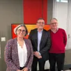 photo caroline houssin-salvetat, philippe bolo et jacques graveleau, ici dans les locaux de rcf anjou lors du débat du 1er tour, devront attendre dimanche prochain pour le résultat final de ces municipales 2026. la maire sortante vire en tête du premier tour.