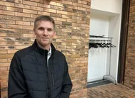 photo  olivier lefeuvre, le candidat de la gauche, est arrivé en tête au premier tour des élections municipales à donges (loire-atlantique). 