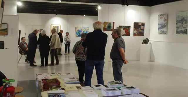 photo  c’est un monde de signes, de lignes, de formes et de couleurs, qui s’offrira aux regards à la grange dîmière.  &copy;  ouest-france 