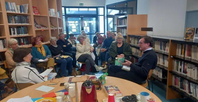 photo  plus de vingt personnes sont venues échanger avec rémy becquart.  &copy;  le maine libre 