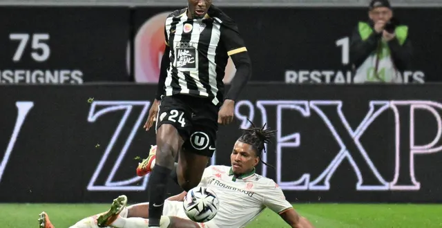 photo  emmanuel biumla est entré puis sorti, samedi, contre  nice.  &copy;  jérôme fouquet/ouest-france. 