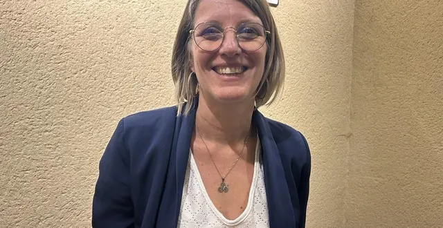 photo  beaufort-en-anjou, le 15 mars 2026. audrey guillemot, tout sourire après sa victoire, va devenir la première femme maire de l’histoire de la commune de beaufort-en-anjou.  &copy;  co - agathe le nueff 