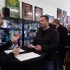 photo passionnés et fans ont rencontré conkerax lors de l’ouverture de la boutique gamecash.