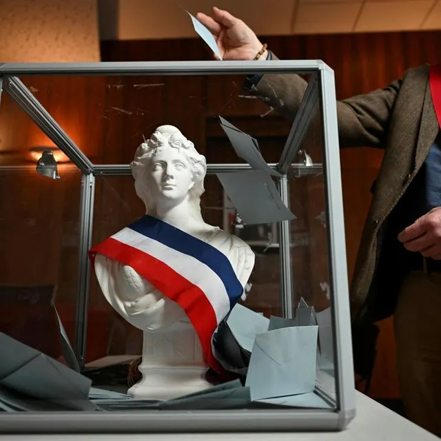 photo à chaque scrutin, près de trois quarts des maires et équipes sortants voient leur mandat renouvelé.  ©  co - josselin clair