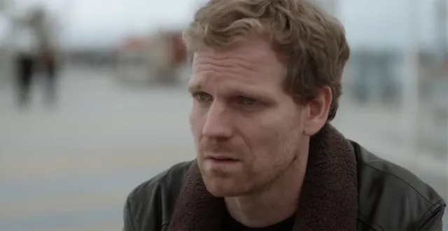 photo  yann continue les mensonges dans 