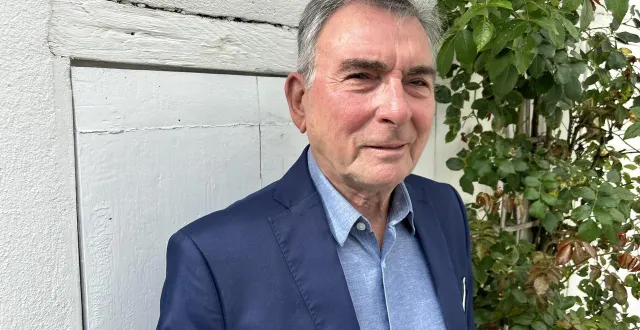 photo  michel da silva (lr) se maintient au second tour à la flèche.  &copy;  le maine libre - louis gohin 