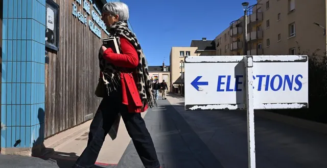 photo  au mans, stéphane le foll est arrivé en tête dans 97 bureaux… sur 98.  &copy;  le maine libre - denis lambert 