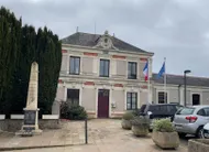 photo  à soulaire-et-bourg, le taux de participation a été de 66 % pour ce premier tour des élections dont la sincérité du vote est contestée. 