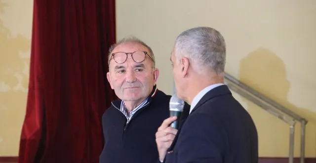 photo  jean-louis lemaître, ici lors de la cérémonie des vœux 2026, sera élu maire d'auvers-le-hamon, samedi 21 mars 2026, pour un second mandat.  &copy;  ouest-france 